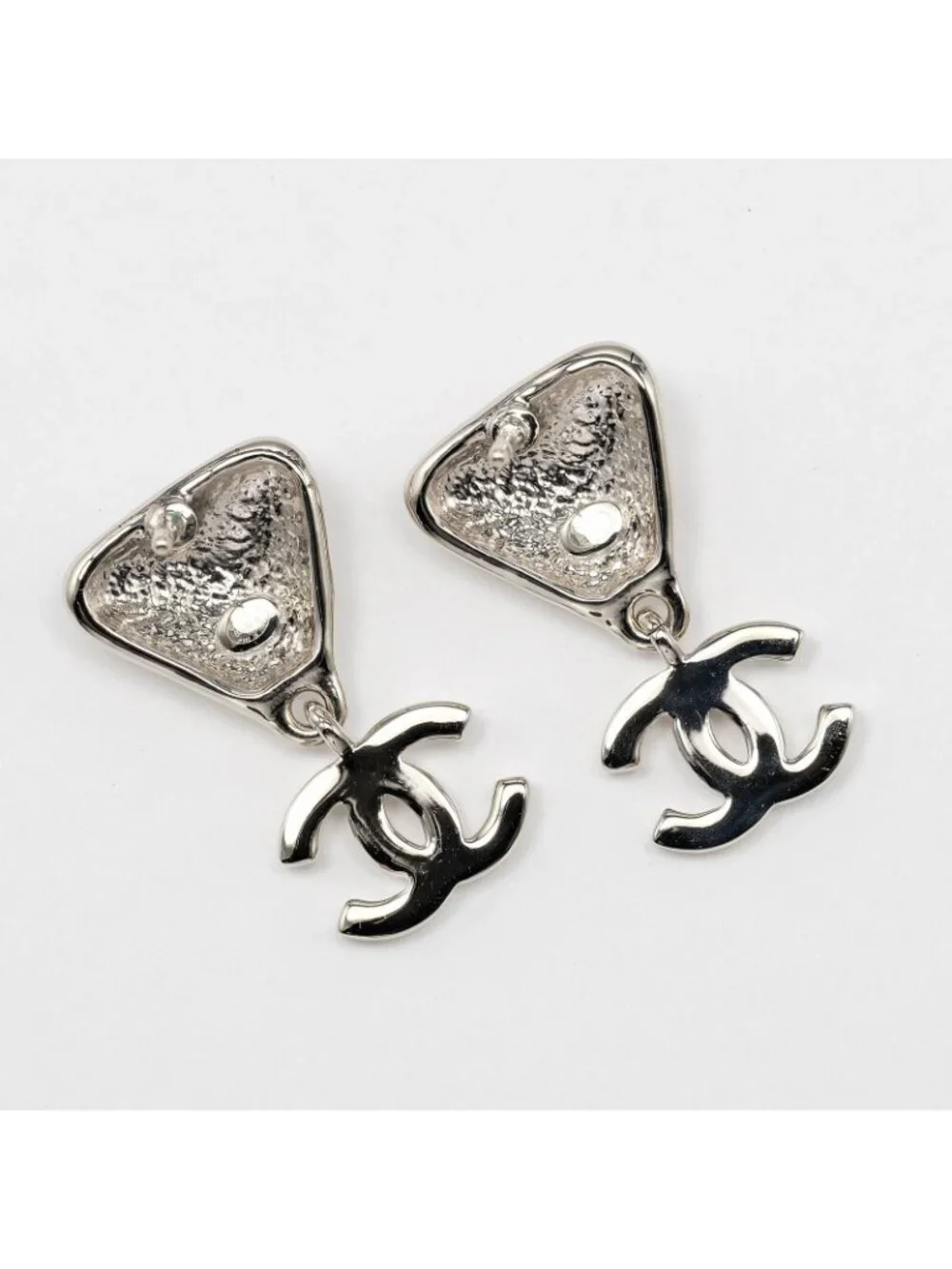CHANEL earrings brand